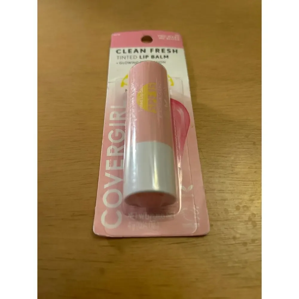 New Covergirl Clean Fresh Tinted Lip Balm SPF 15 You Make Me Blush ☺️